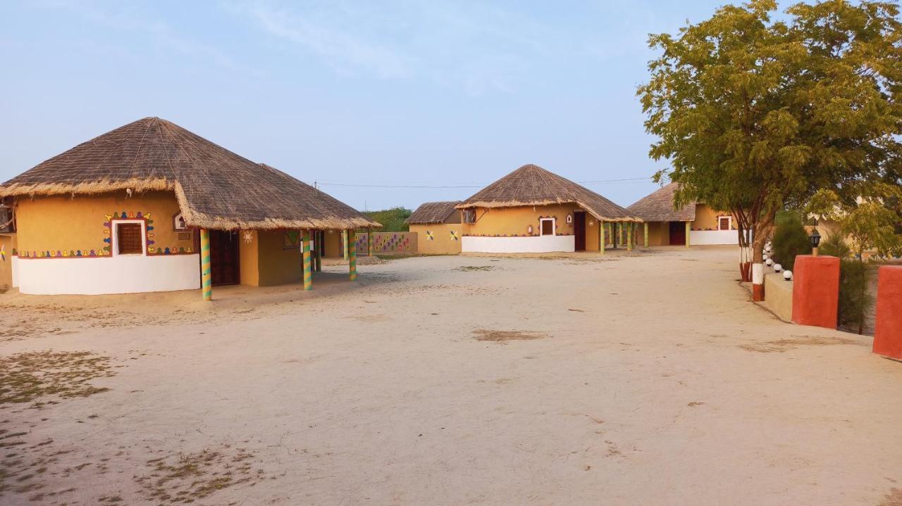 Mahefeel E Rann Resort Bherandiāla Exterior foto