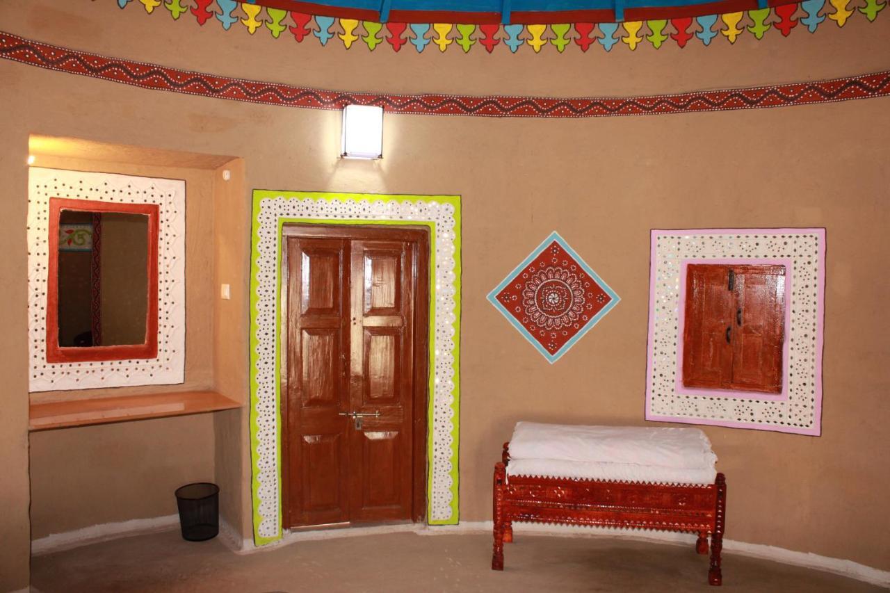 Mahefeel E Rann Resort Bherandiāla Exterior foto